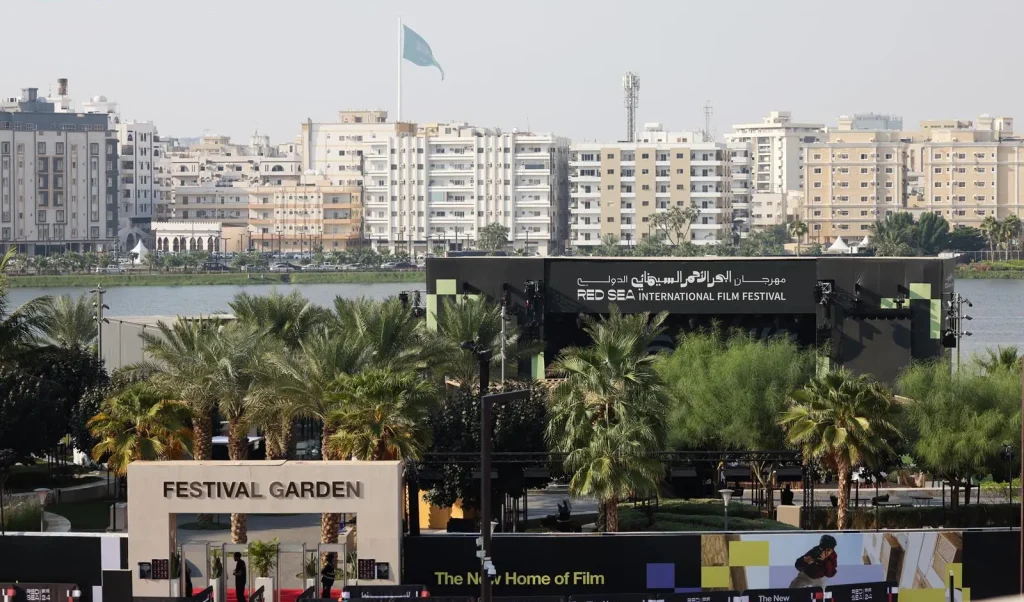 🎭 "ميدان الثقافة".. أيقونة معمارية حديثة تربط أصالة جدة التاريخية برؤية السعودية 2030