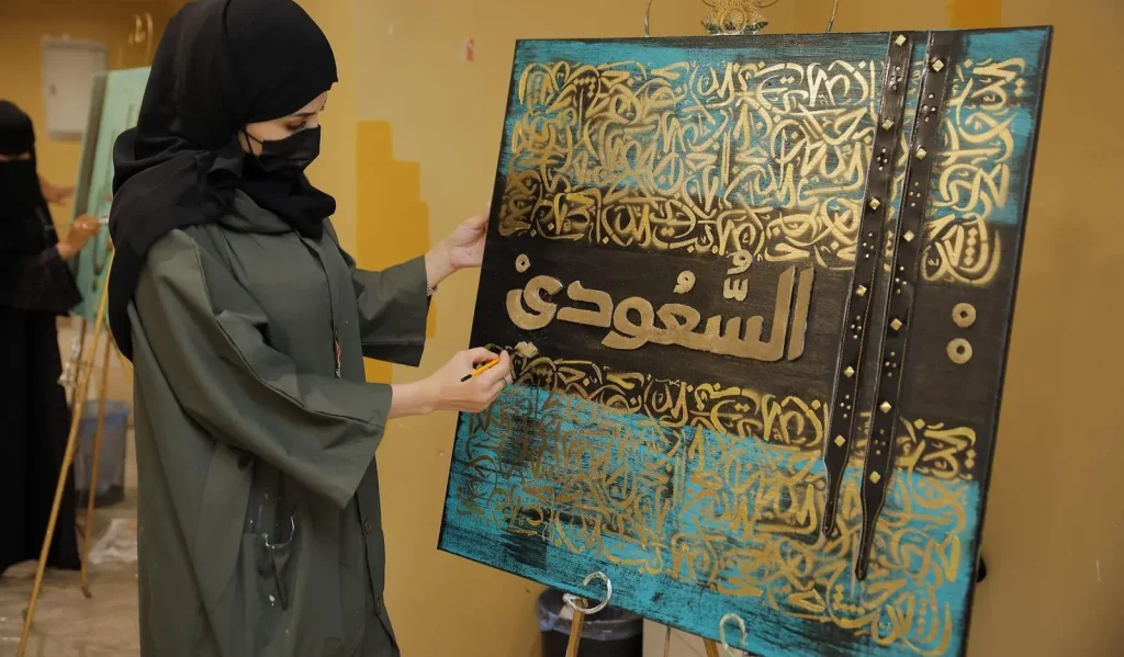 جدة الأدبي يحتفي بالهوية البصرية السعودية عبر ورشة فنية متخصصة في "الخط السعودي"