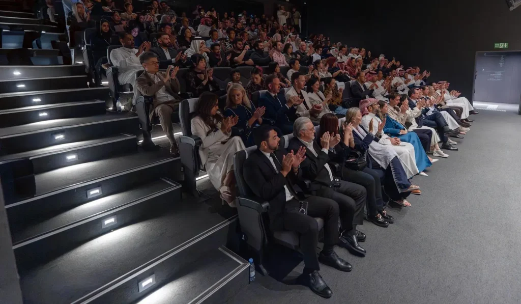 هيئة الموسيقى تختتم برنامجها الصيفي لتعليم البيانو بإشراف العازف العالمي لانغ لانغ