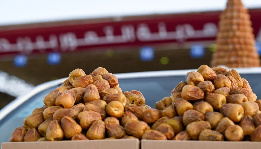 Twisted Sukkari Dates Top Sales at Buraidah Dates Carnival, Prices Reach SR 400 per Carton