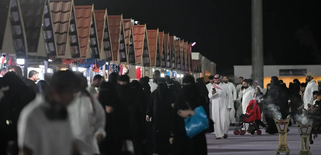 🌙 مهرجان ليالي سهيل بعرعر.. منصة لدعم الأسر المنتجة والترويج للمنتجات التراثية