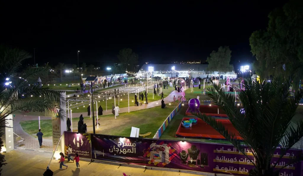 انطلاق فعاليات مهرجان "ليالي رفحاء" وسط إقبال كبير من الأهالي والزوار
