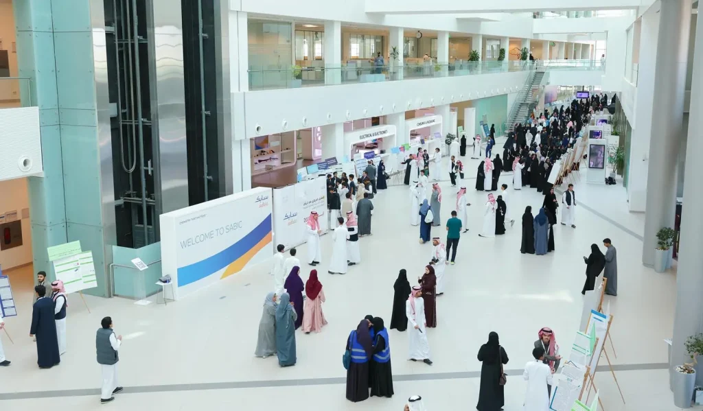 357 ألف طالب وطالبة يشاركون في معارض "إبداع 2026" في 16 منطقة تعليمية بالمملكة