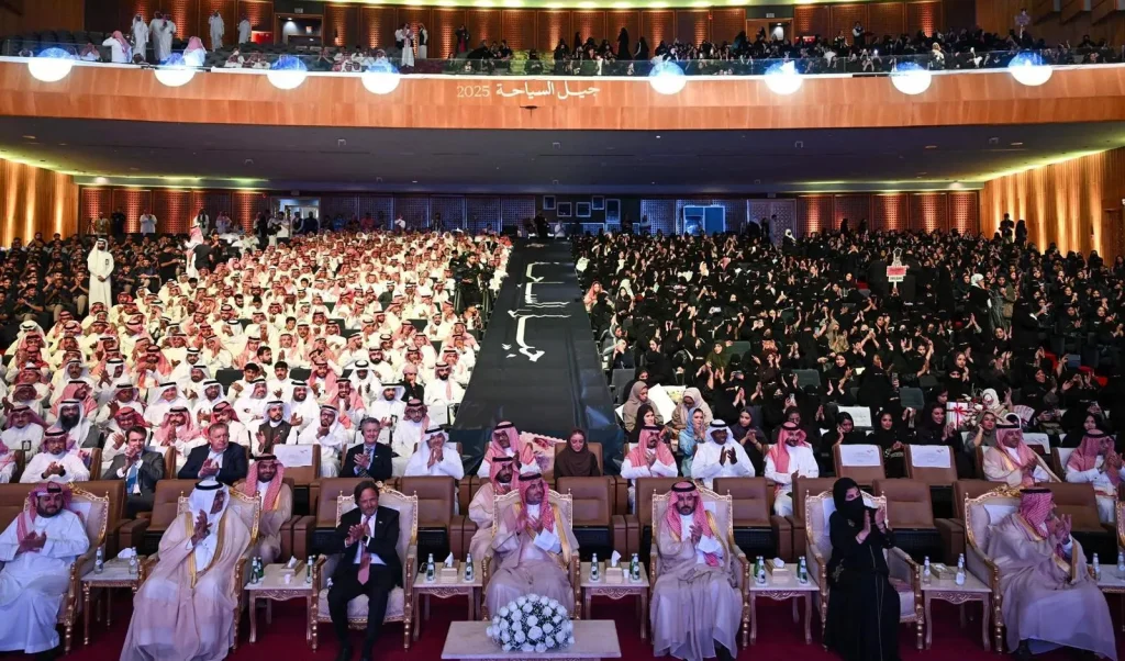 "البحر الأحمر الدولية" تحتفي بتخريج أكثر من 1,000 شاب وشابة من برامجها التعليمية والتدريبية