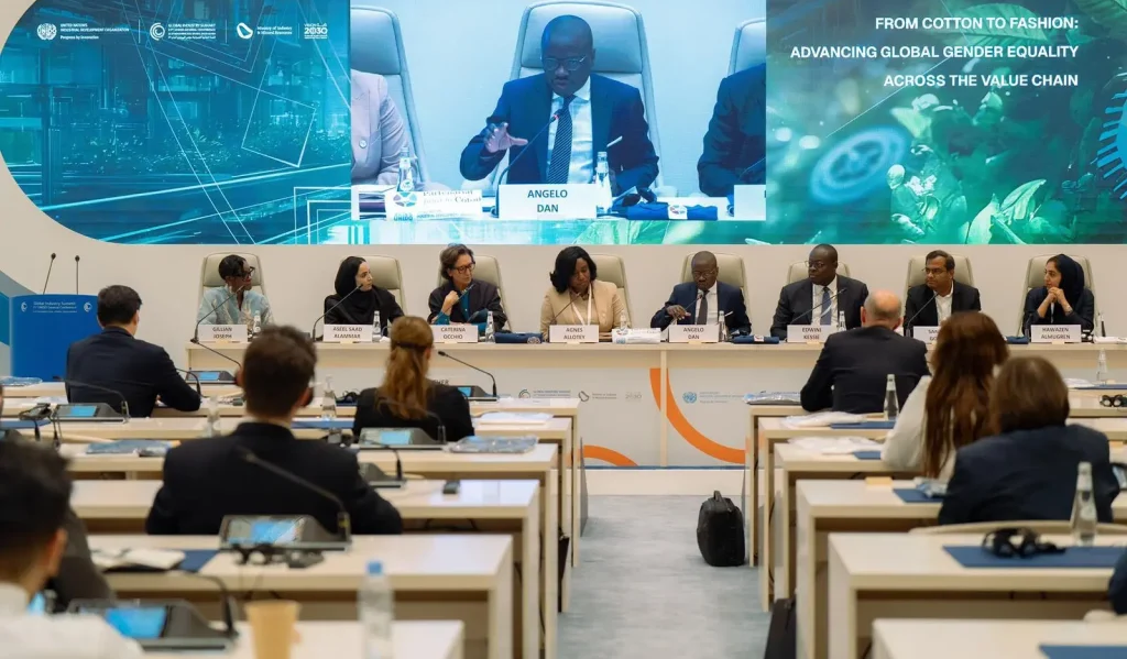 تمكين المرأة الصناعية يهيمن على أعمال اليوم الثالث من القمة العالمية للصناعة بالرياض