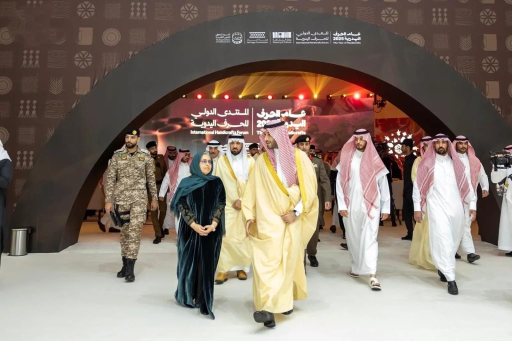 انطلاق المنتدى الدولي للحِرَف اليدوية في سكاكا ضمن فعاليات عام الحِرَف 2025