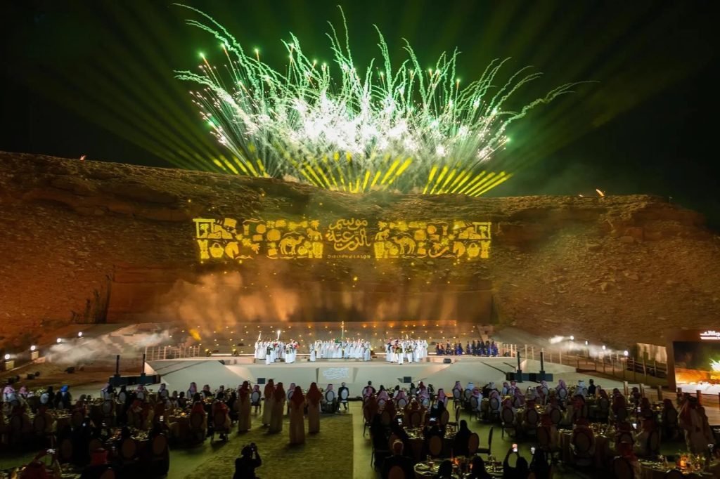 حفل إطلاق موسم الدرعية 25 / 26 يضيء وادي صفار بعروض فنية تستحضر رمزية "العوجا" ومكانة مهد الدولة السعودية