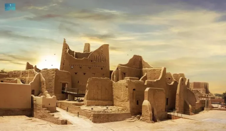 انطلاق فعاليات ملتقى الدرعية الدولي 2025 تحت شعار "الواحات ركيزة للحضارات"
