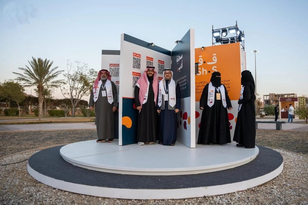 مهرجان الكتّاب والقرّاء بالطائف يحتفي بالمتميّزين في صناعة المحتوى.. والقصة القصيرة تتصدّر اهتمام الزوّار