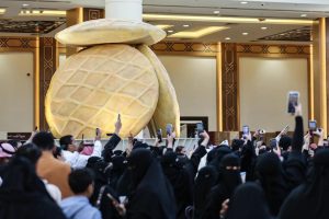 إقبال واسع على مهرجان «الكليجا 17» في بريدة بمشاركة أكثر من 200 أسرة منتجة