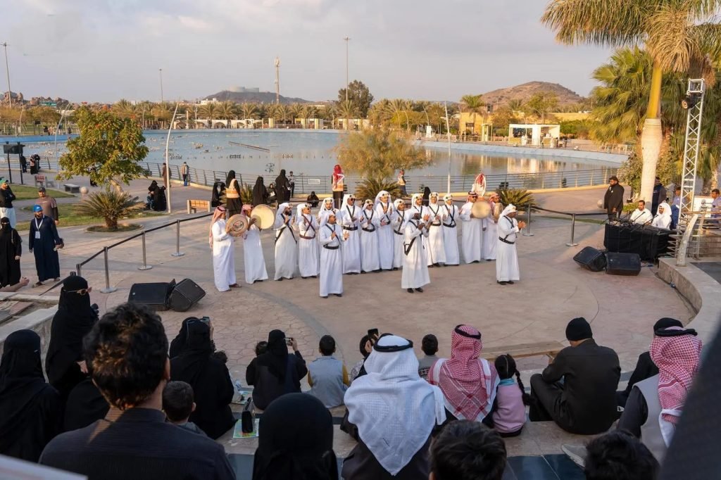 مهرجان الكتّاب والقرّاء يعزّز الامتداد الثقافي للطائف ويربط حاضرها بإرثها الأدبي