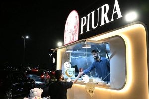 Food Trucks Bring Jeddah's Ramadan Nights to Life and Enjoy Growing Business