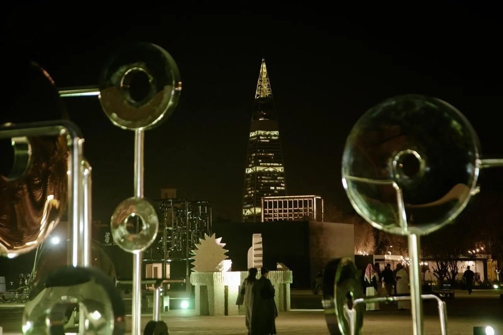 اختتام ملتقى طويق للنحت 2026 بالرياض بعد إنجاز 25 عملًا فنيًا ضمن برنامج الرياض آرت