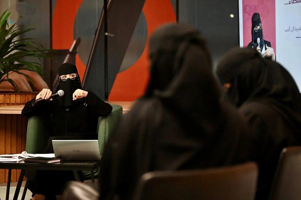A Cultural Evening in Tabuk Brings Literature and Astronomy Together for the International Day of Human Space Flight