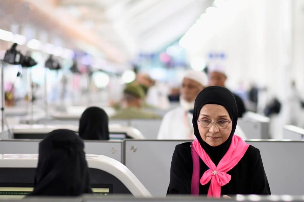 Passports at Prince Mohammed bin Abdulaziz Airport Receive the First Hajj Flights and Confirm Readiness for Hajj 1447 AH