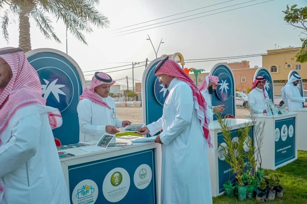 قافلة التنمية الرقمية تصل إلى محافظة الحجرة بالباحة لتعزيز التحول الرقمي وخدمة المستفيدين