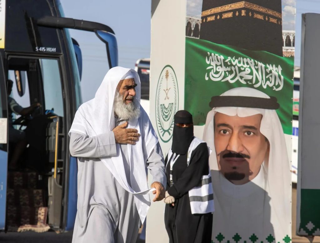 Hail Pilgrims' City Closes Its Season by Bidding Farewell to the Last Iraqi Convoys Amid Integrated Services