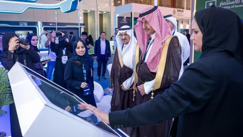 عيادة التوحد الافتراضية تستعرض حلول الذكاء الاصطناعي والفحوصات الجينية في قمة الرياض للتقنية الحيوية 2026