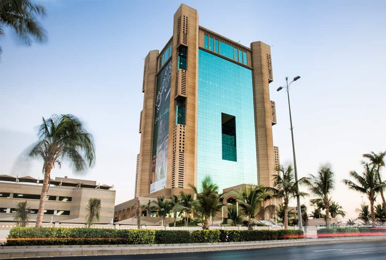 جدة تحتفي باليوم الوطني السعودي بفعاليات مجتمعية وتزيين شوارعها بأكثر من 3000 علم