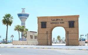 ينبع تحتفي باليوم الوطني السعودي بمسيرات بحرية وبرية وفعاليات في المنطقة التاريخية