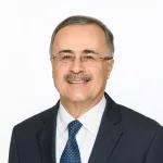 بورتريه رسمي لأمين الناصر، رئيس أرامكو وكبير إدارييها التنفيذيين