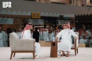 جلسة في معرض الصقور تستعرض مخطوطات تاريخ الصقارة
