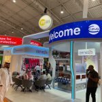 جناح ماس وسيفا في معرض الشرق الأوسط للدواجن بالرياض، مع شعار ماس ومنطقة استقبال الزوار