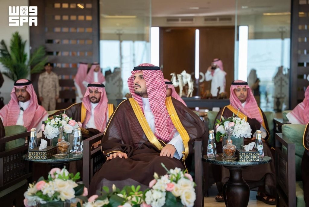 حضور في ختام كأس الاتحاد السعودي للهجن بالطائف، في صورة نشرتها وكالة الأنباء السعودية